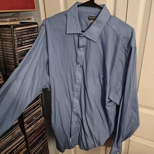 Van Heusen Men's Dress Shirt